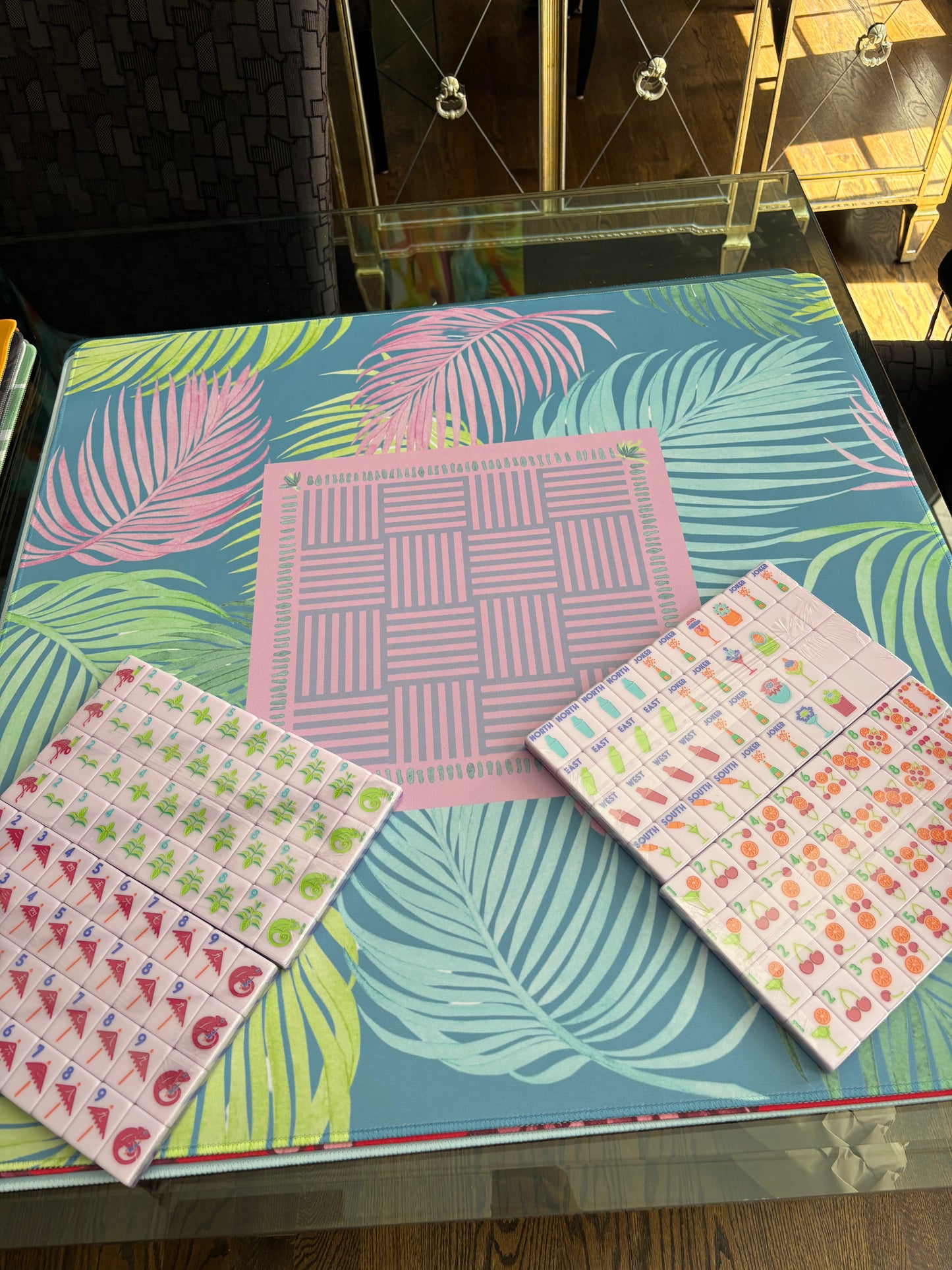 Palm Fronds Neoprene Mahjong Mat - Teal & Pink